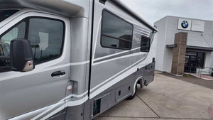 Mercedes-Benz Sprinter 3500XD USADO del 2024 en venta a <span class=keywords><strong>precio</strong></span> accesible - Product Image 2