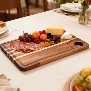 Planche à découper en bois de noyer et d'acacia bicolore avec rainure pour les jus et trou de suspension, écologique, épaisseur 1,5 cm, pour la préparation culinaire - Product Image 3