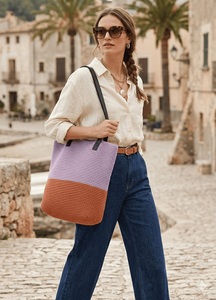 Bolso Tote de Ganchillo Bicolor Beige y Verde con Asas de Cuero Negro, Estilo Minimalista para Mujer, Bolso de Compras para Todas las Temporadas - Product Image 3