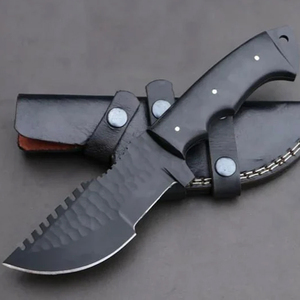 Couteau Tracker en acier D2 avec revêtement noir, manche en Micarta et étui en cuir - Product Image 5