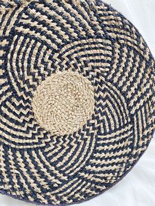 Posavasos de Ratán en Espiral Zigzag Exótico, Negro Beige, Hecho a Mano, Material Natural Sostenible, Tapete para Bebidas, Estilo Bohemio, Resistente al Calor - Product Image 3