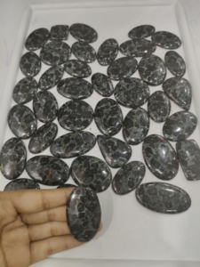 Piedras sueltas naturales Kambaba Jaspe Piedras preciosas sueltas naturales Venta al por mayor Cabujón polaco Kambaba Jasper hecho a mano - Product Image 2