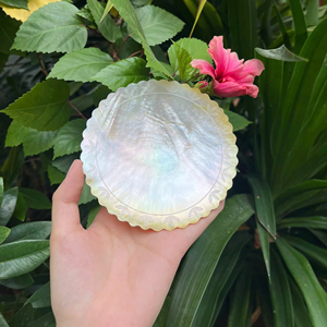 Assiette élégante en nacre, fabriquée à la main au Vietnam, plat en coquillage naturel pour la décoration de la maison de luxe et la restauration. - Product Image 3