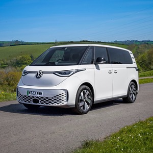 ข้อเสนอพิเศษ รถตู้ไฟฟ้า Volkswagen ID Buzz ภายในกว้างขวาง เบาะนั่งสบาย ระบบความปลอดภัยขั้นสูง และขับขี่ง่าย - Product Image 1