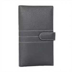 Cartera de Viaje Negra para Pasaporte de WRIZA con Diseño Personalizado y Múltiples Compartimentos para Tarjetas de Crédito, Identificación y Dinero en Efectivo - Product Image 1