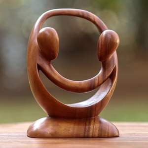 Sculpture romantique en bois de suar marron, 7,75 pouces de haut, faite à la main, couple amoureux, décoration artistique, décoration intérieure, cadeau d'anniversaire de mariage, statue - Product Image 2