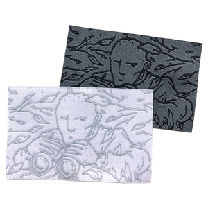 Étiquettes personnalisées en polyester tissé haute densité avec découpe laser et marquage à chaud, autocollantes, lavables, pour vêtements - Product Image 6