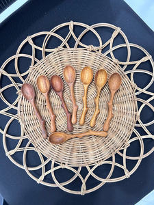 Cuillère de service en bois du Vietnam, faite à la main, avec manche en forme de feuille, ustensile de cuisine, vaisselle rustique pour la table à manger, Vietnam - Product Image 2