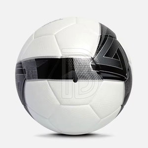 IRON MARK INDUSTRIES IMI-FB-01 Ballon de football personnalisé en PU PVC avec logo imprimé, qualité supérieure, résistant à l'eau, écologique, en butyl - Product Image 1