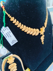 Conjunto de collar con diseño de hojas florales en oro macizo de 22 quilates para mujer, joyería nupcial de oro puro, elegante para boda india - Product Image 4