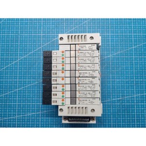Vanne de régulation de fluide pneumatique SMC VQ1000-10A-1+VQ1200NY-5-X35+VQ1101N-5+VQ1201N-5 00-038-0003 d'occasion, provenant de Legacy Semiconductor - Product Image 1