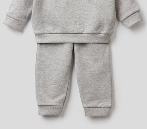 Survêtement de sport pour enfants avec logo personnalisé, veste et pantalon d'entraînement en tissu respirant, service OEM, commandes en gros pour les détaillants de vêtements pour enfants - Product Image 2