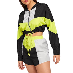 Ensemble veste à capuche et short colorblock avec cordon de serrage pour femme – Survêtement sportif multicolore coupe-vent - Product Image 3