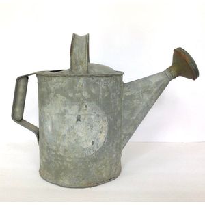 Regadera Grande de Acero de 1.5L para Necesidades de Riego Intenso, Boquilla Larga, Mango Resistente, Superficie con Recubrimiento en Polvo Resistente al Óxido - Product Image 1