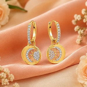 Pendientes de diamantes con diseño de círculo de sol y luna - Product Image 4