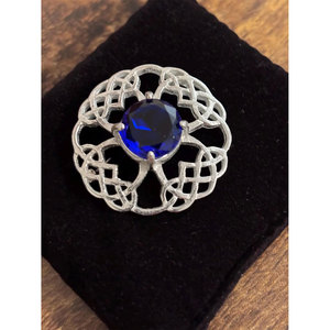 Broche de nudo celta con zafiro o piedra oscura, broche plateado para kilt de las Tierras Altas, accesorios tradicionales - Product Image 5