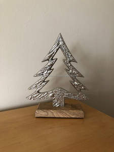 Arbre de Noël décoratif moderne en aluminium Base en bois Offre spéciale Présentoir de bureau à domicile Accent de Noël Déco de Noël mobile - Product Image 2