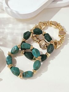 Pulsera de Resina Contemporánea con Diseño Artesanal de Vanguardia, Accesorio Elegante para Atuendos Modernos - Product Image 1