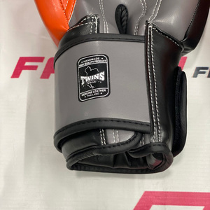 Guantes de Boxeo Personalizados con Logotipo, Profesionales, para Muay Thai, Negros y Grises, OEM ODM, Diseño Personalizado, Cuero Vacuno Genuino - Product Image 5