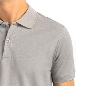 Camiseta de Diseño Elegante para Hombre - Patrón Sólido, Tela de Forro Polar, Transpirable y de Secado Rápido, Colores Personalizables - Product Image 2