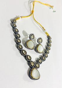 Ensemble collier pendentif en pierre blanche plaqué or avec boucles d'oreilles assorties, bijoux de mode pour soirée - Product Image 6