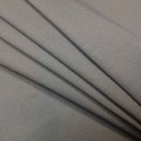 Tela Tejida Elástica de Peso Medio con Acabado Sarga 3/1, 290 GSM +/-5% Después del Lavado, 98% Algodón, 02% Elastano para Prendas de Vestir