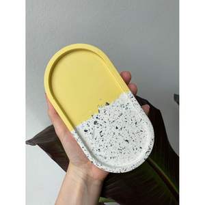 Contemporary <b>Table</b> Decorative Trays Round and Oval <b>Resin</b> Design - Product Image 1