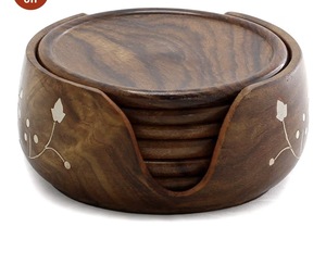 Juego de 6 posavasos artesanales de madera de calidad de exportación con diseño clásico de la marca Beads Art - Product Image 1