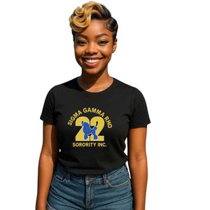 T-shirt noir SGRHO Poodle 22 pour femme, élégant, avec imprimé graphique de sororité, manches courtes, col rond, doux, confortable, décontracté, à la mode - Product Image 1