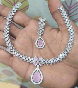 Ensemble de collier de mariée traditionnel en laiton pour femmes avec finition brillante et fermoir robuste pour mariages, fiançailles et occasions spéciales - Product Image 6