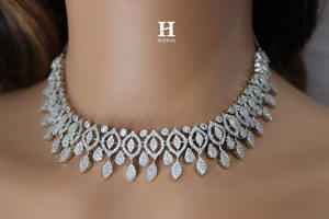 Juego de Joyería Nupcial de Lujo con Diamantes Cultivados en Laboratorio, Collar Redondo de Oro Blanco con Pendientes a Juego, Certificado IGI - Product Image 2