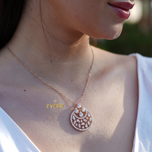 Collar con Colgante de Diamante Cultivado en Laboratorio en Forma de Pera Dorada, Cadena de Oro de 14K/18K, Diseño Lujoso y Sostenible para Bodas, Aniversarios y Fiestas - Product Image 5