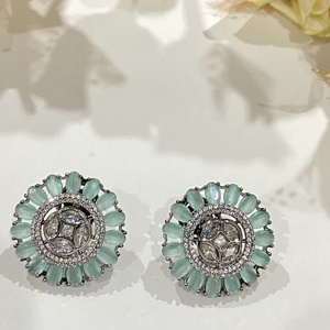 ต่างหูแบบติดหูทรงกลมชุบทองเหลือง 14K ยี่ห้อ RAY FINE ORNATES ได้รับการรับรองจาก IGI เครื่องประดับดีไซน์หรูทันสมัย ของขวัญสำหรับทุกเพศในโอกาสวันครบรอบ - Product Image 3