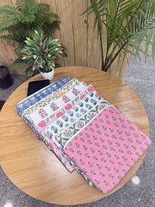 Housse pour ordinateur portable en coton imprimé matelassée légère avec fermeture éclair, pochette de protection florale faite à la main, écologique - Product Image 3