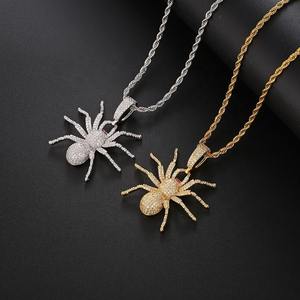 Pendentif personnalisé très demandé, entièrement serti de moissanite, motif araignée, passe le test du diamant, bijoux hip-hop - Product Image 2