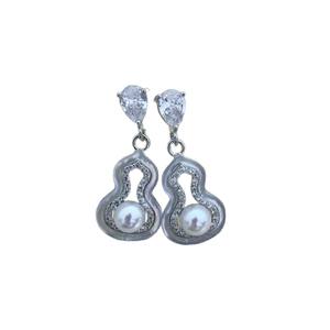 ต่างหูมุกน้ำจืดทรงหยดน้ำ ขนาด 5-6 มม. คุณภาพเยี่ยม ดีไซน์หรูหรา ทรงกลม ไร้ตำหนิ สีออโรร่า ธรรมชาติ ให้ลุคที่อ่อนโยนและสง่างาม - Product Image 5