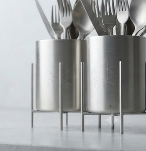 Porta Cubiertos de Acero Inoxidable con Soporte, Organizador de Utensilios Moderno Plateado para Almacenamiento de Vajilla en la Cocina - Product Image 2