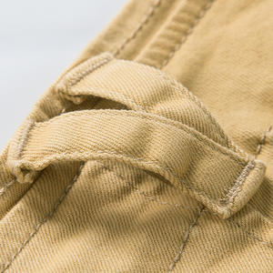 Couleurs olive authentiques vintage et poches à rabat boutonnées, inspirées de l'équipement classique des parachutistes. - Product Image 4