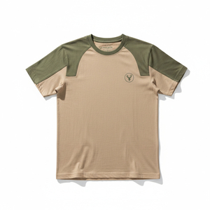 Camiseta Clásica de Cuello Redondo para Caza, Estética Vintage de Camuflaje, Tejido Moderno de Alto Rendimiento, Equipo Duradero para Exteriores - Product Image 1