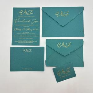 Juego de invitaciones de papel premium con borde decorativo, sobres hechos a mano con impresión en foil y elegante papelería de lujo - Product Image 4