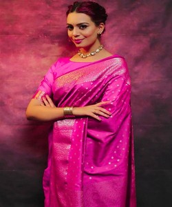 Sari de Seda Rosa, Estilo Banarasi, con Patrón en el Borde, Vestido Largo para Mujer, Traje Tradicional Indio para Bodas - Product Image 4