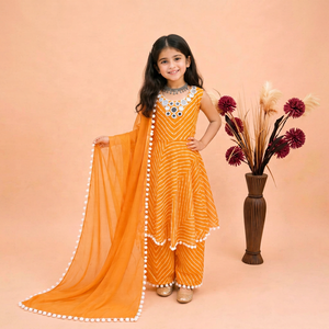Ensemble Anarkali imprimé numérique pour fille avec dupatta, coupe ample, tenue ethnique traditionnelle pour les festivals, de Samp Corporation - Product Image 1