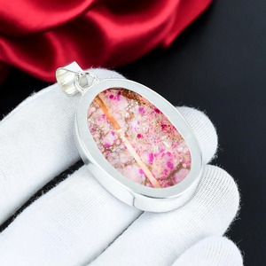 จี้พลอยแจสเปอร์สีชมพูทรงวงรีประดับขอบเงินแท้ทำมือทันสมัย - Product Image 4