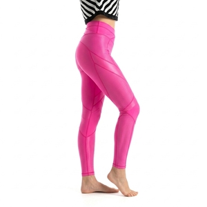 Hoodies à manches courtes pour femmes, avec des graphismes uniques sur toute la surface, tissu respirant et formes élégantes pour les marques de mode. - Product Image 6