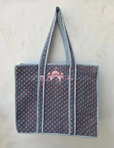 Bolso Tote Acolchado de Algodón Jaipuri, Ecológico, Hecho a Mano, con Estampado de Bloques, Asas a Rayas, Amplio, con Cordón Ajustable - Product Image 6