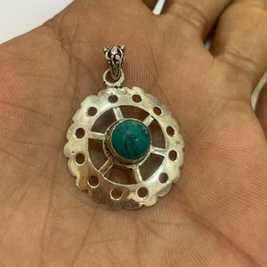 Collar con colgante de plata alemana con gema en forma de circonita cúbica de calidad AAA, novedad, moderno, para bodas, para mujer, joyería - Product Image 1