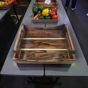 Plateau de service en bois fait main avec poignées, décoration bohème pour la maison, plateau ottoman en bois de noyer - Product Image 2