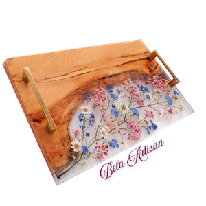 Bandeja de Servir Moderna Hecha a Mano de Resina Epoxi y Madera con Flores Secas, Asas de Metal, Diseño Floral - Bandeja de Café de Lujo para Bodas - Product Image 3