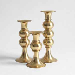 Porte-bougie vintage en laiton de style Mid-Century, lot de 3, couleur or, en métal. - Product Image 2