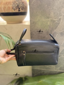 New Fashion Genuine Leather Double-Zipper Men & Women Toiletry Organizer Travel Cosmetic real Leather <b>Makeup</b> Bags With Handle - Product Image 4